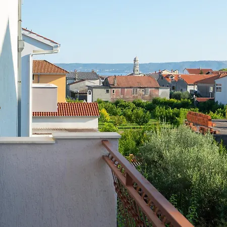 Dugec Apartment *