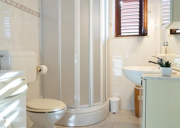 Dugec * Каштела