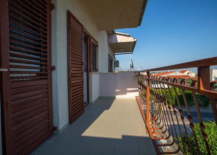 Апартаменты Dugec *